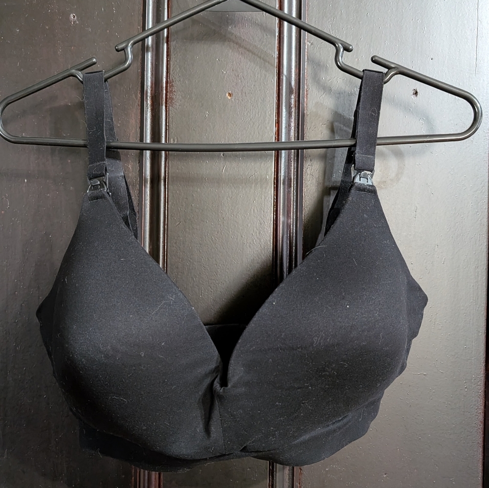 Kindred Bravely Minimalist Hands-Free Pumping & Nursing Plunge Bra Black L